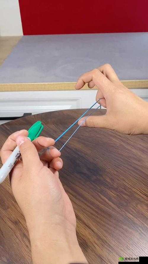 怎么用一支笔把自己抠水里：作死新高度