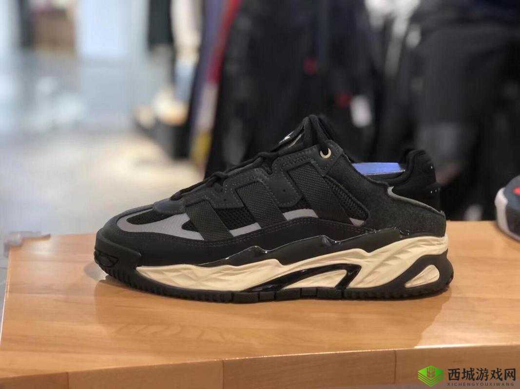 三叶草 gy8566 带你领略不一样的世界