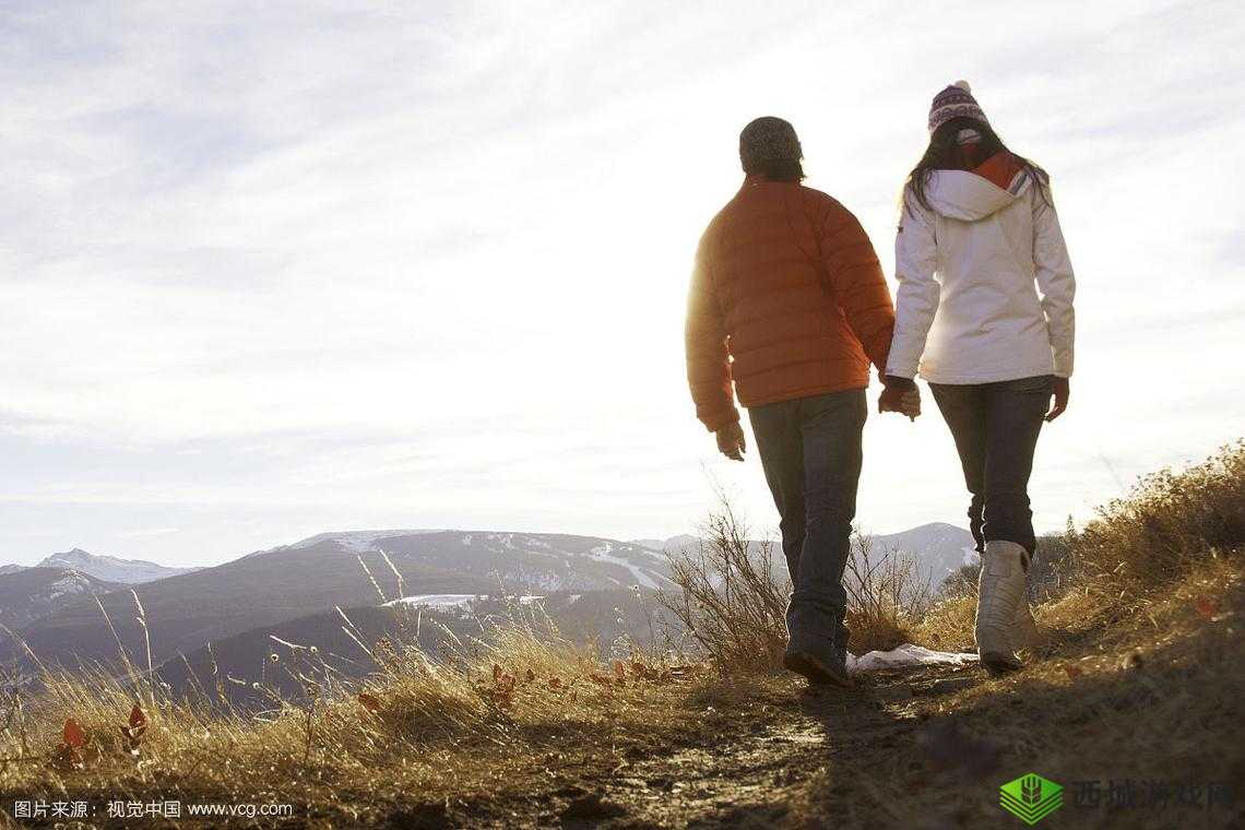 和朋友夫妻旅游同住：增进感情的奇妙之旅